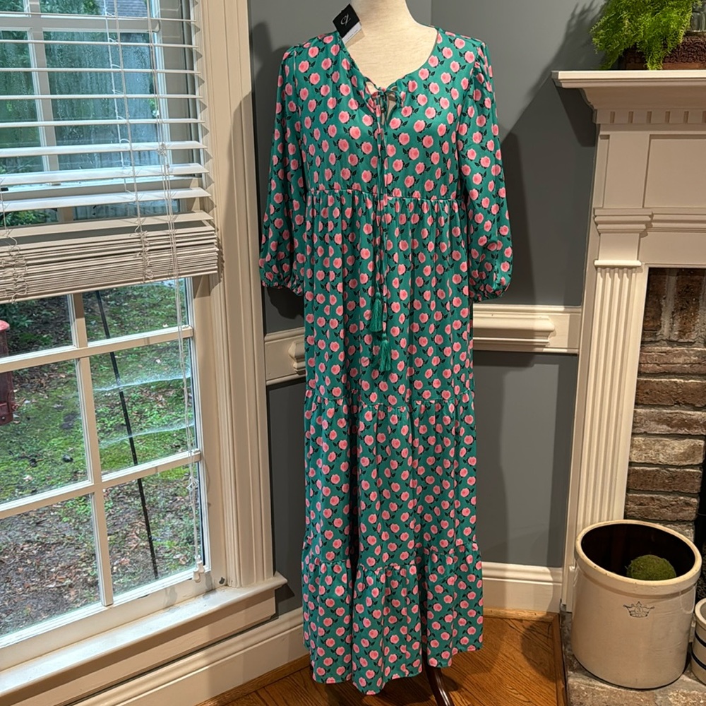 New with tags cezele medium floral rose dress with tassel